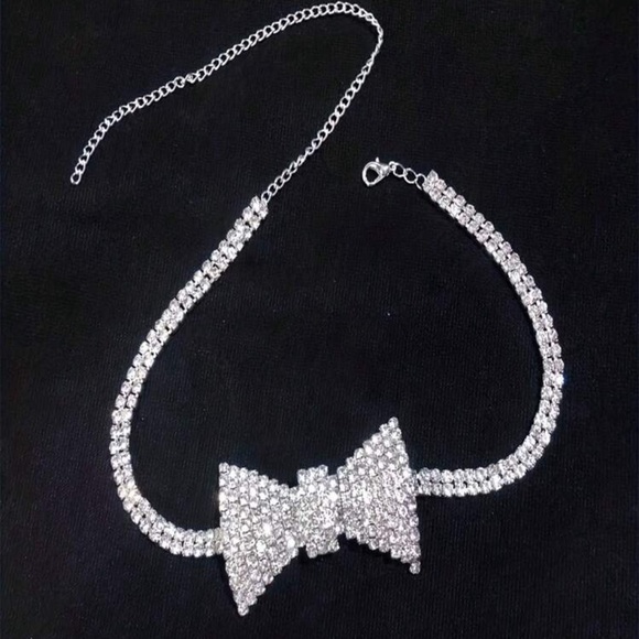 BOUTIQUE Sparkling Rhinestone Bowtie Bling Choker - NWT - Picture 3 of 5